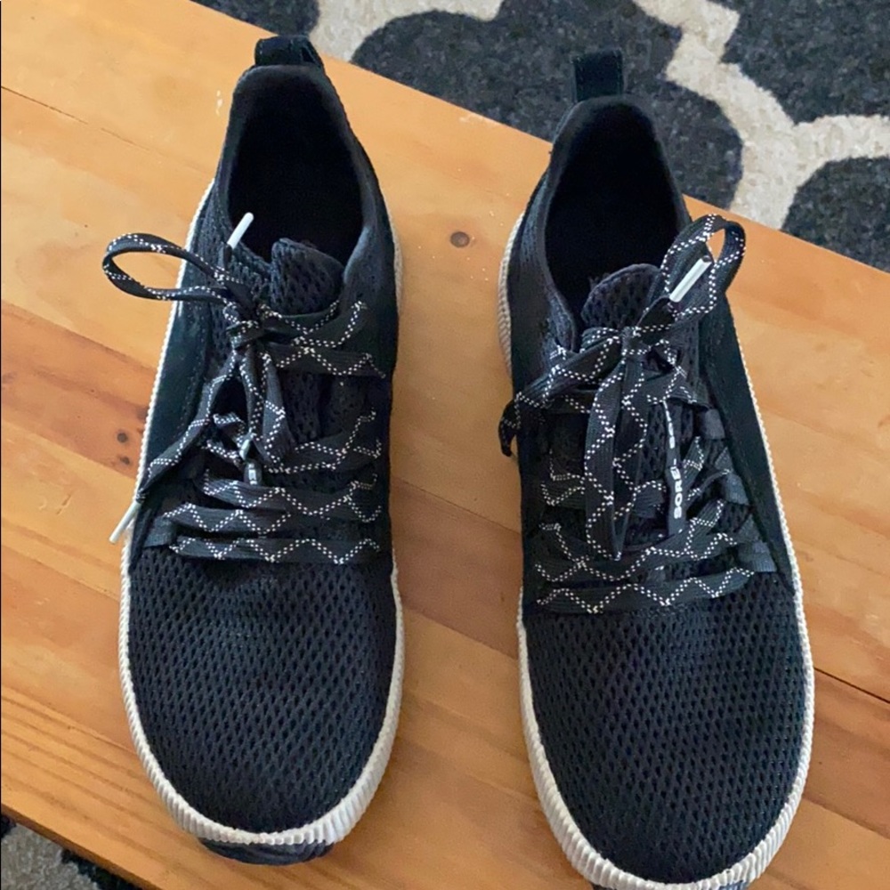 Sorel sneaker tennis shoe
